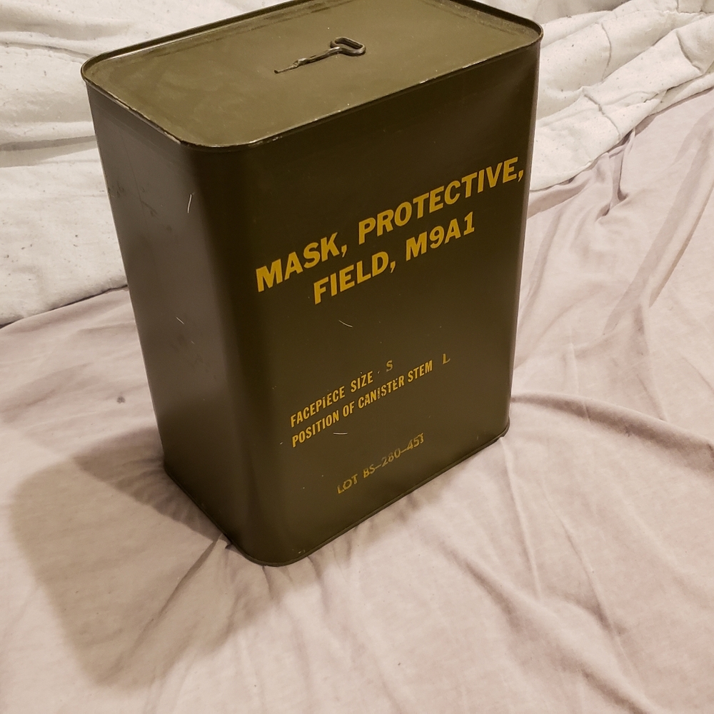 Original Korean War Gas Mask Protective Field M9A1